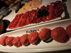 手捶生牛肉丸-牛村来人潮汕牛肉火锅(西单店)