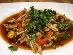 火爆脆肠-大众跷脚牛肉馆·非遗传承单位(峨眉山店)