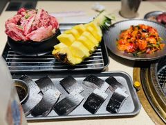 -蚂蚁洞·烤肉大营地(上海静安大悦城店)