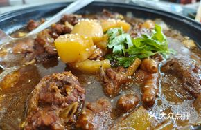 Special Stone Pot Soy Sauce Chicken