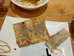 -诚铭记·虾仁汤包·成都小吃(融创店)