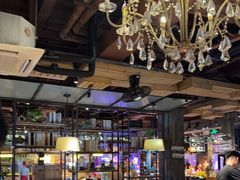 -领鲜活海鲜榴莲自助火锅(东门店)