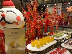 -广州万富希尔顿酒店·感趣自助餐厅·金秋蟹宴生蚝海鲜刺身