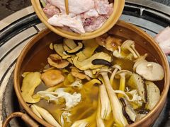 -阿山卓·野生菌火锅·纳西火塘烤肉