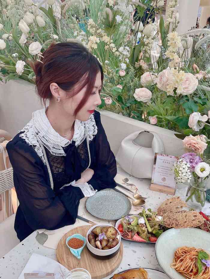 tomacado花厨(卓悦中心店)-"店铺在卓悦中心一楼,升降电梯出来就是了