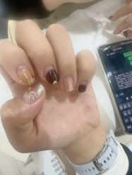 -进巍美甲