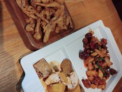 -隔壁老王·家常云南菜(花巷店)