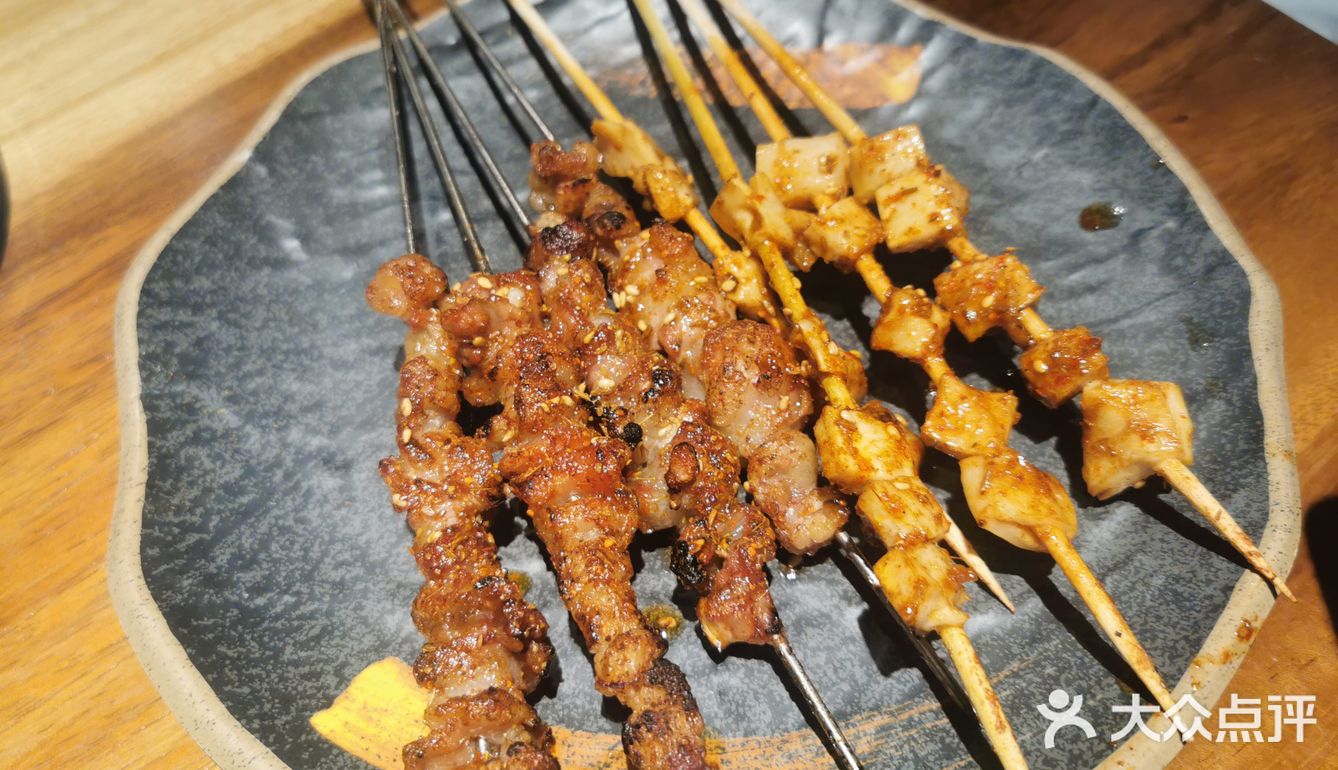 168一份，还点了臭鳜鱼和金针菇，烤串