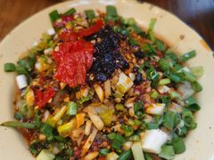 -拈签一笑黄牛肉辣卤串串