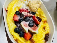 混合浆果松饼配抹茶冰淇淋-théATRE茶聚场·餐厅(环球金融中心店)