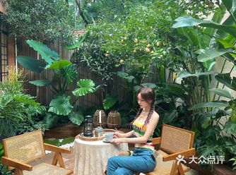上海8月看展 | 位于洋房庭院的发光展览