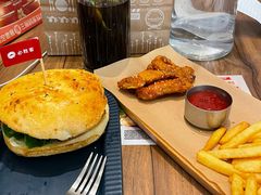 -必胜客餐厅(昆百大泰业城店)
