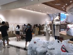 -广州壹马服装广场