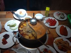 -蒙肥羊·酸汤潮牛·鲜牛肉火锅烤肉自助(岗顶店)