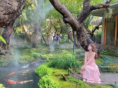 -Chom Cafe and Restaurant