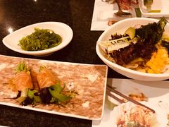 手握牛油果-大渔铁板烧(万象城店)