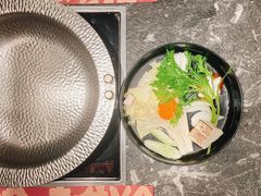 -牛YO寿喜烧·铁板烧和牛火锅自助(市府恒隆店)