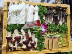 -慢丽江·云南野生菌土鸡锅(西山店)