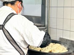 -黄阿姨锅贴大王(万航渡路店)