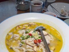 -蜜桃餐厅·伴山(湖滨商业街店)