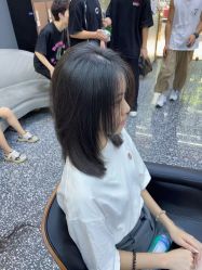 -藤野造型专业烫染接发