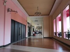 -王府井奥莱临潼小镇(临潼店)