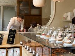 -VERIE BAKEHOUSE