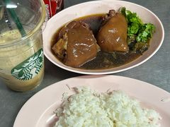 -Kha Mu Charoensang(Silom)