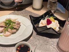 -穹六人间 people 6(岳阳路店)