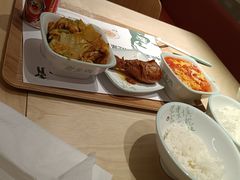 -老乡鸡(上海白玉兰广场店)