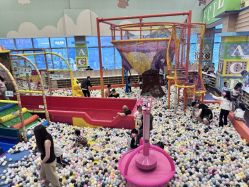 -meland亲子乐园·派对·研学(淄博万象汇店)