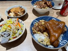 -红猪卤肉饭(大西洋美食城店)