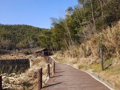 -梅岭月亮湾山体公园