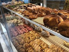 -焙丽拾光(麦凯乐直营店)