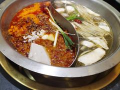 -沸炉重庆老火锅(军事博物馆店)