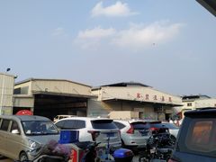 -七宝蔬菜农副产品综合交易市场-停车场