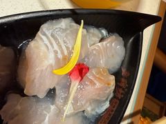 -老牌坊云南鱼豆花火锅(哈西万达店)