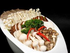 -白乐天毛肚火锅馆(解放碑店)