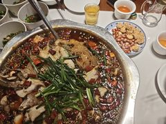 -乡土特色.冷锅鱼.牦牛肉汤锅