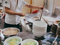 -茅屋大酒店
