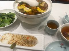 -江城小馆陕南妈妈菜·全球旅行餐厅(钟楼店)