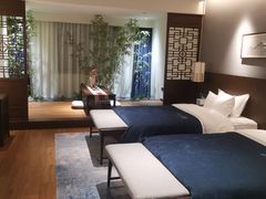 -AI住未来酒店(西安钟鼓楼五路口地铁站店)