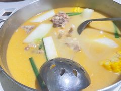 -肥仔文澳门猪骨煲(南京西路店)