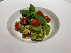 牛油果鲜虾沙拉-百好乐宠物友好餐厅(朝外大街店)