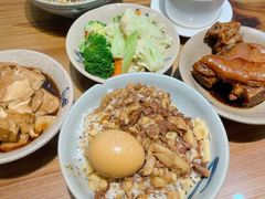 -红猪卤肉饭(大西洋美食城店)