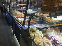 面包甜点陈列柜-万利隆·活力烘焙(人民路店)