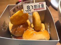 -SPACELAB失重餐厅(世纪汇店)