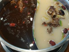 -亿诣蝎府炸酱面羊蝎子火锅(酷车小镇店)