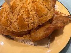 滑蛋芝士豬扒菠蘿包-梳打冰室(氹仔店)