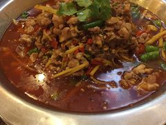 -兔行天下-鸿鹤鲜锅兔(中海国际店)